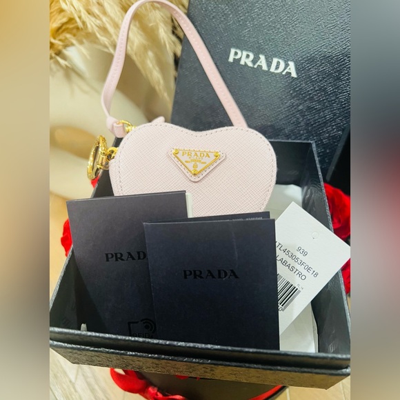 PRADA  Heart Leather mini pouch - Picture 10 of 11